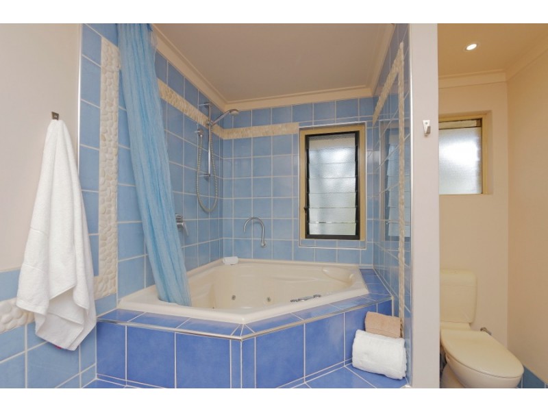 4/17 MCMILLAN STREET, Victoria Park WA 6100