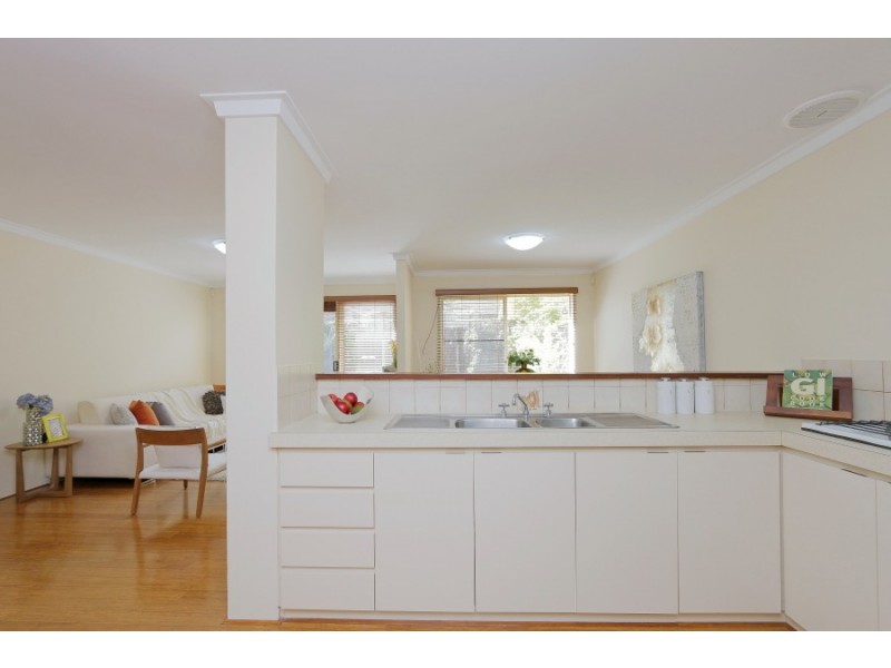 4/17 MCMILLAN STREET, Victoria Park WA 6100