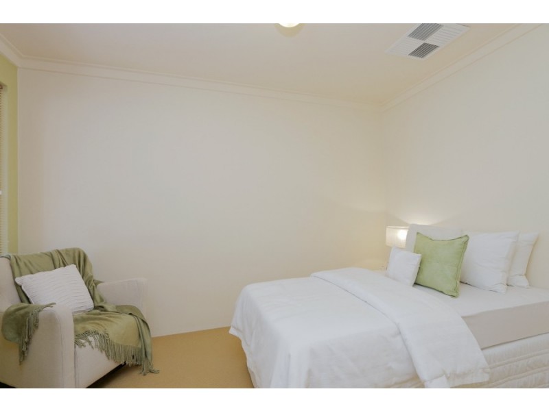 4/17 MCMILLAN STREET, Victoria Park WA 6100