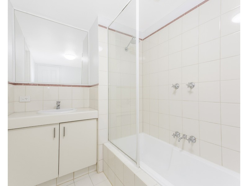 10/134 Mounts Bay Road, Perth WA 6000