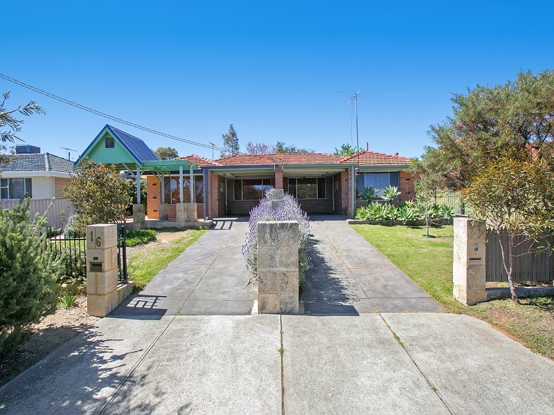 18 Parnell Rd, Hamilton Hill WA 6163