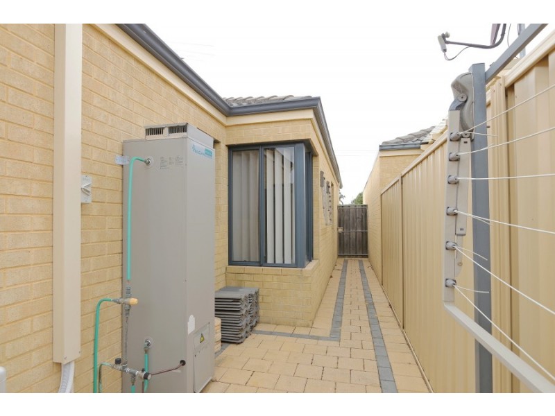 101A Roberts Road, Rivervale WA 6103