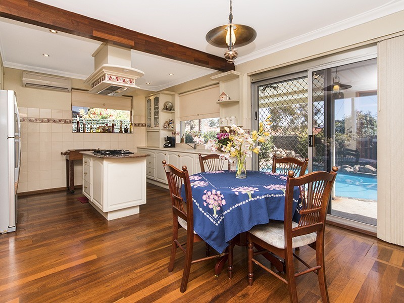 60 Gilbertson Road, Kardinya WA 6163