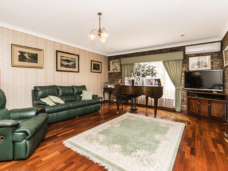 60 Gilbertson Road, Kardinya WA 6163