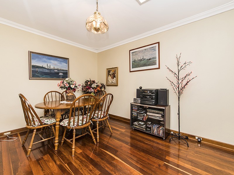 60 Gilbertson Road, Kardinya WA 6163