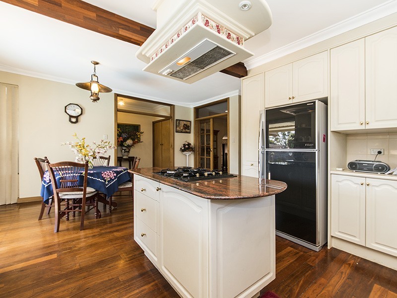 60 Gilbertson Road, Kardinya WA 6163