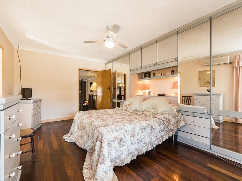60 Gilbertson Road, Kardinya WA 6163