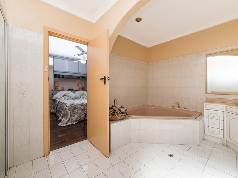60 Gilbertson Road, Kardinya WA 6163