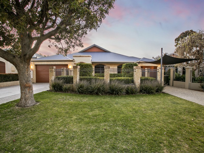 25 Booker Street, Attadale WA 6156