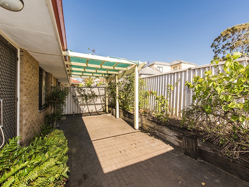 4/120 Matheson Road, Applecross WA 6153