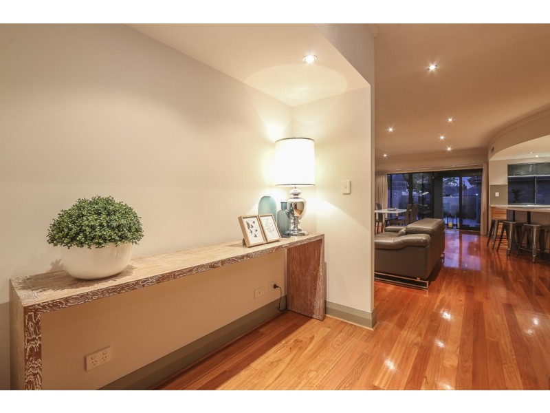 15 Parkside Ave, Mount Pleasant WA 6153