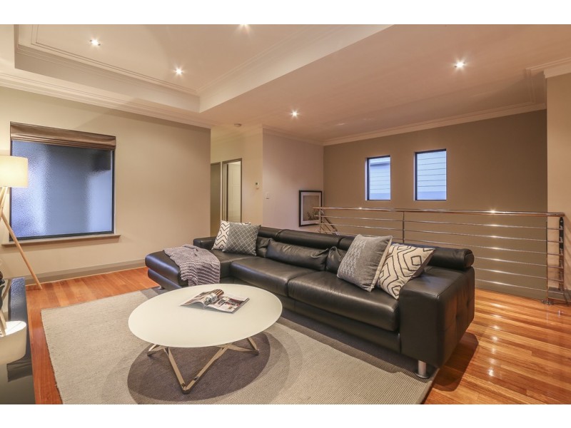 15 Parkside Ave, Mount Pleasant WA 6153