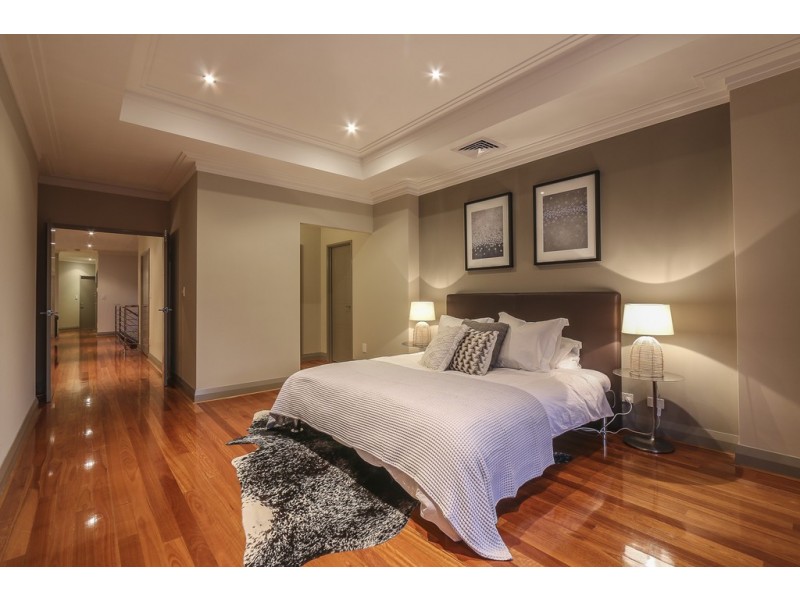 15 Parkside Ave, Mount Pleasant WA 6153