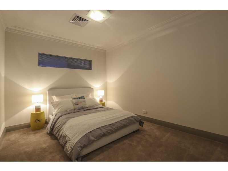 15 Parkside Ave, Mount Pleasant WA 6153