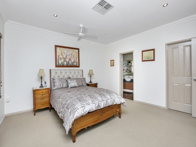 79B Redwood Crescent, Melville WA 6156