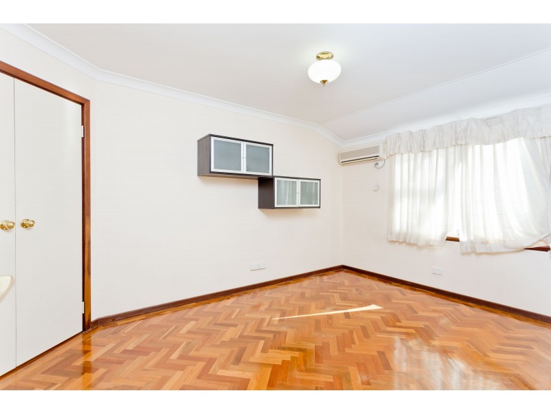 18 Earlston Place, Booragoon WA 6154