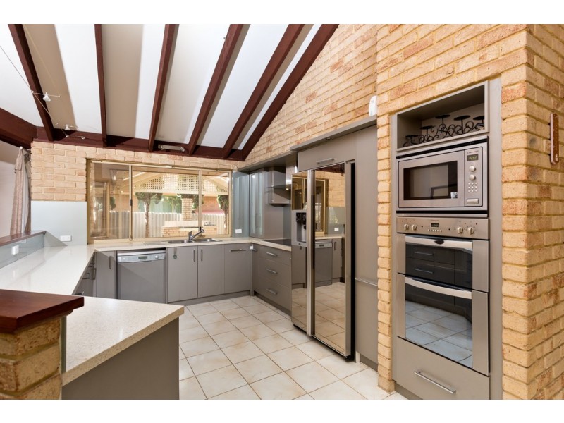 18 Earlston Place, Booragoon WA 6154