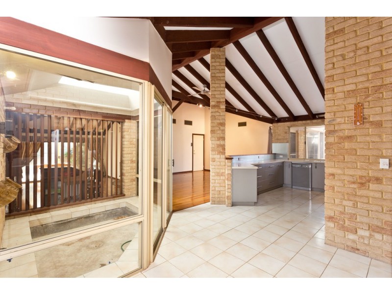 18 Earlston Place, Booragoon WA 6154