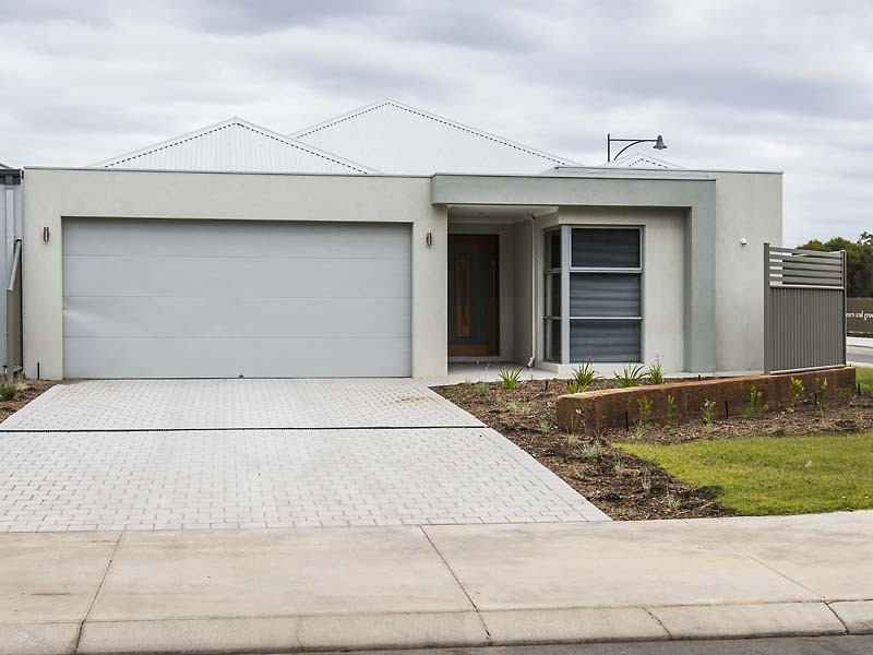 21 Darling Chase, Wandi WA 6167