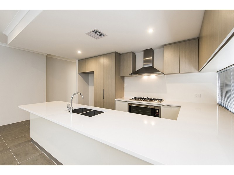 21 Darling Chase, Wandi WA 6167