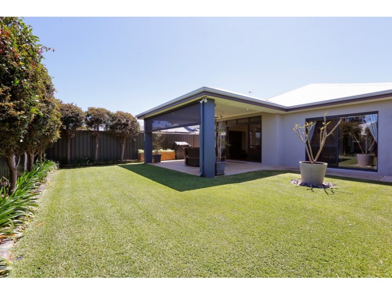 32 STRICKLAND ROAD, Ardross WA 6153