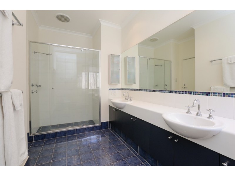 32 STRICKLAND ROAD, Ardross WA 6153