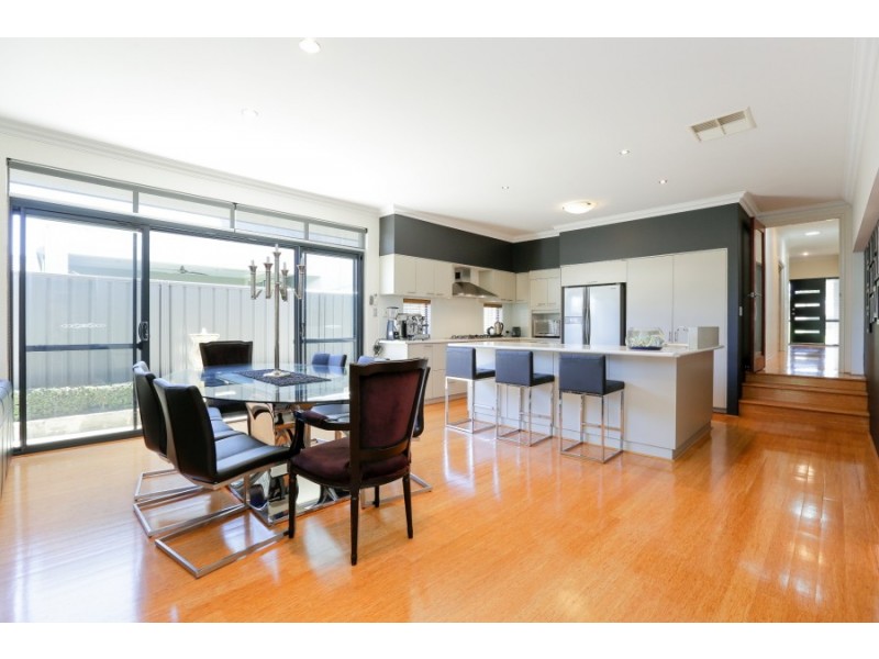 32 STRICKLAND ROAD, Ardross WA 6153