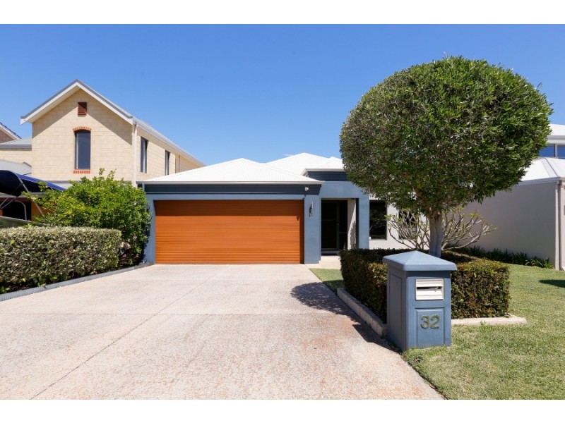 32 STRICKLAND ROAD, Ardross WA 6153