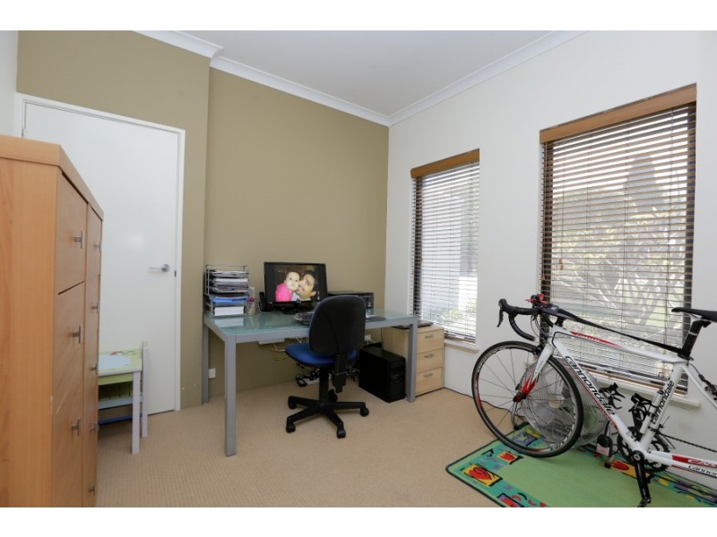 32 STRICKLAND ROAD, Ardross WA 6153