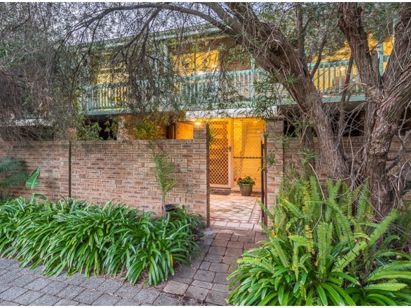 7/1 Marcus Avenue, Booragoon WA 6154