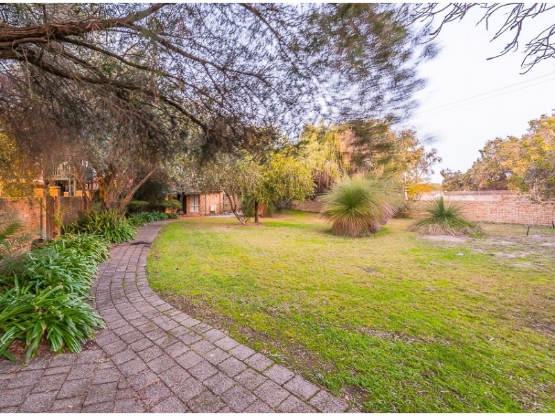 7/1 Marcus Avenue, Booragoon WA 6154