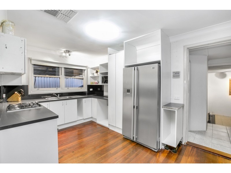 14 Belarius Street, Coolbellup WA 6163