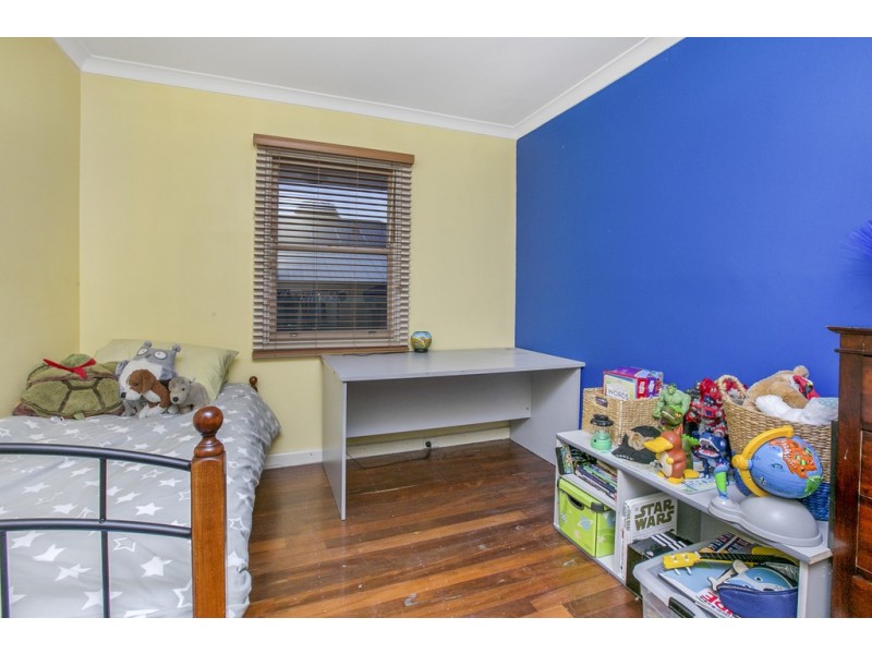 14 Belarius Street, Coolbellup WA 6163