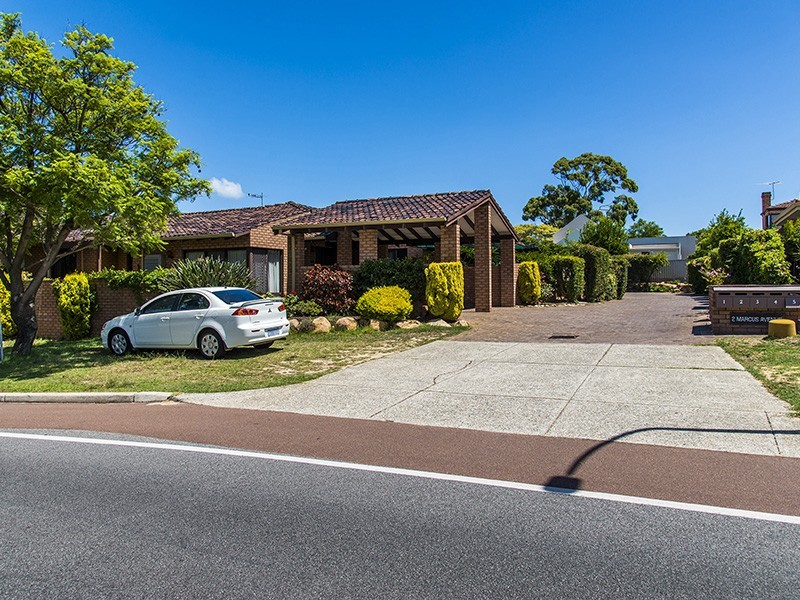 4/2 Marcus Avenue, Booragoon WA 6154