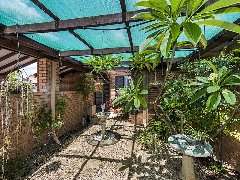 4/2 Marcus Avenue, Booragoon WA 6154