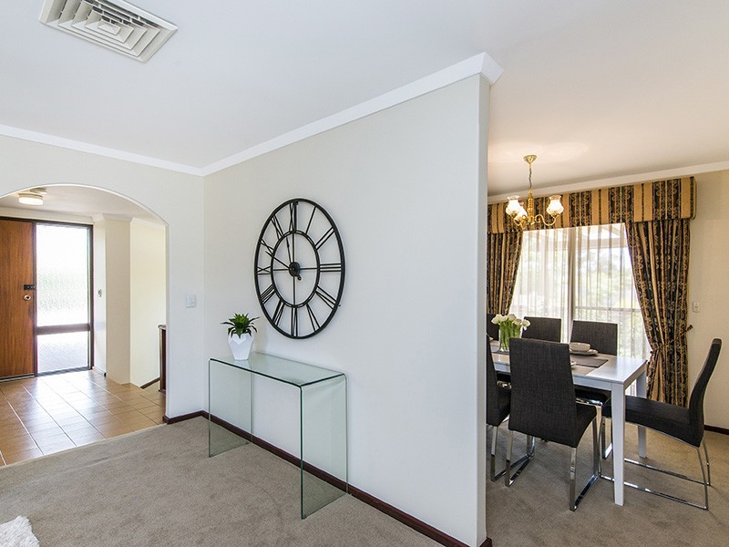 4/2 Marcus Avenue, Booragoon WA 6154
