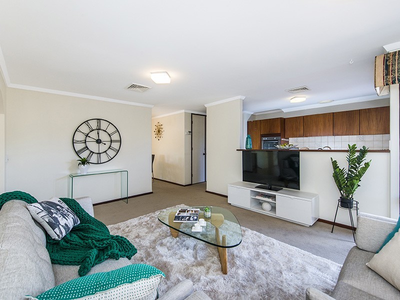 4/2 Marcus Avenue, Booragoon WA 6154