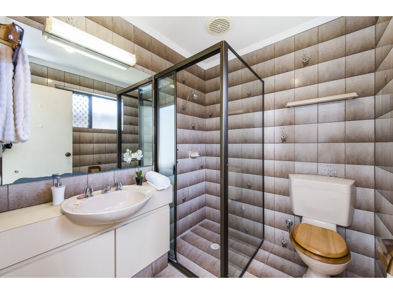 4/2 Marcus Avenue, Booragoon WA 6154