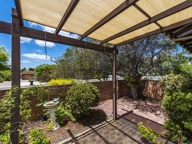 4/2 Marcus Avenue, Booragoon WA 6154