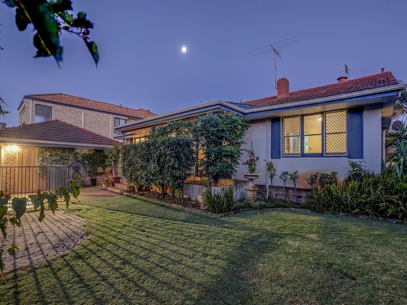 35 Bedford Road, Ardross WA 6153