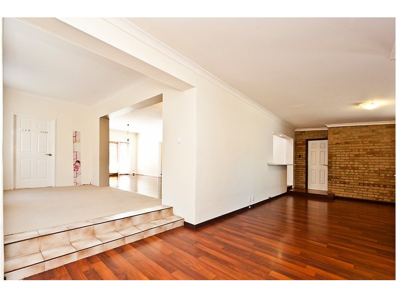 27a Latham Street, Alfred Cove WA 6154