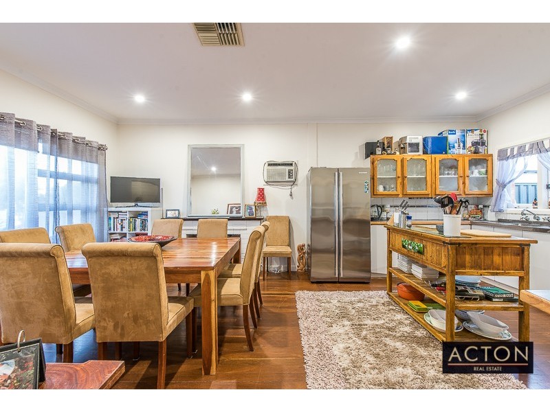 10 Moorhouse Street, Willagee WA 6156