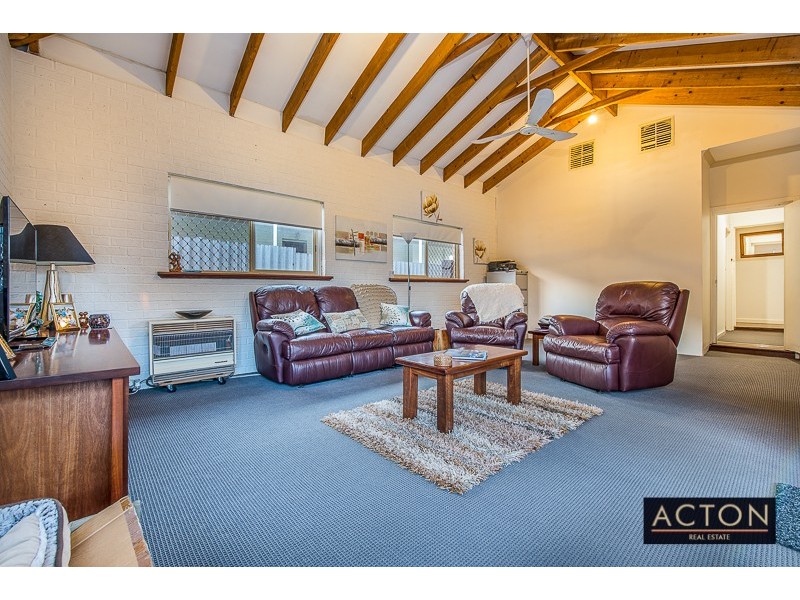 10 Moorhouse Street, Willagee WA 6156