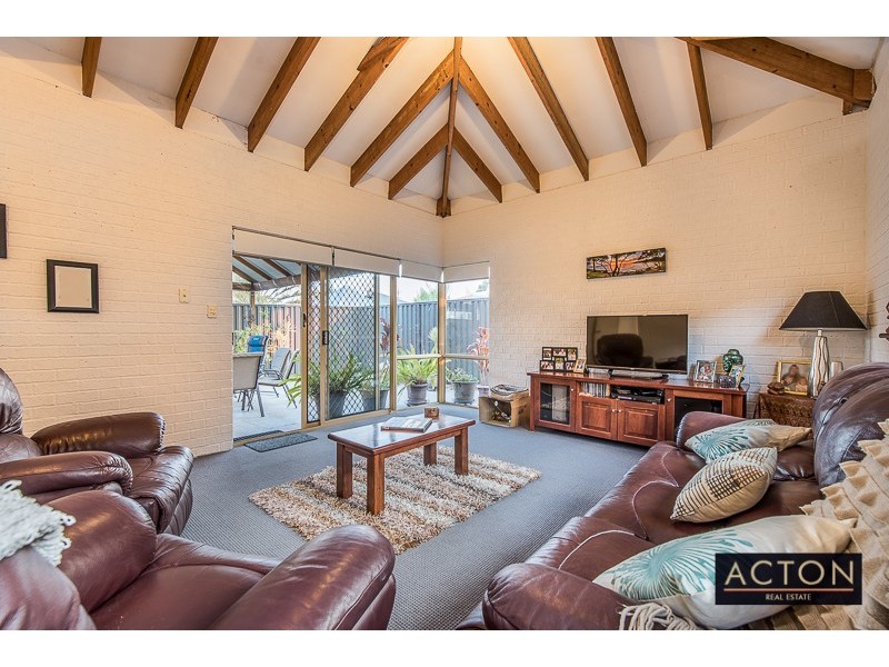 10 Moorhouse Street, Willagee WA 6156