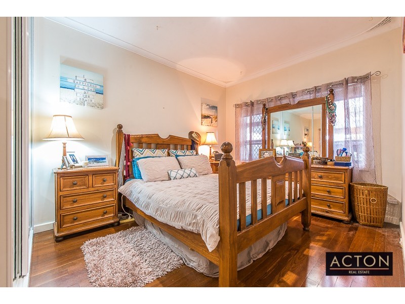 10 Moorhouse Street, Willagee WA 6156