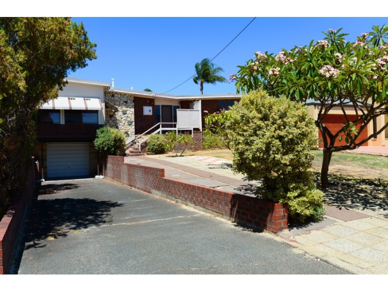 16 Denny Way, Alfred Cove WA 6154