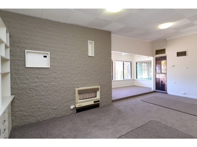 16 Denny Way, Alfred Cove WA 6154