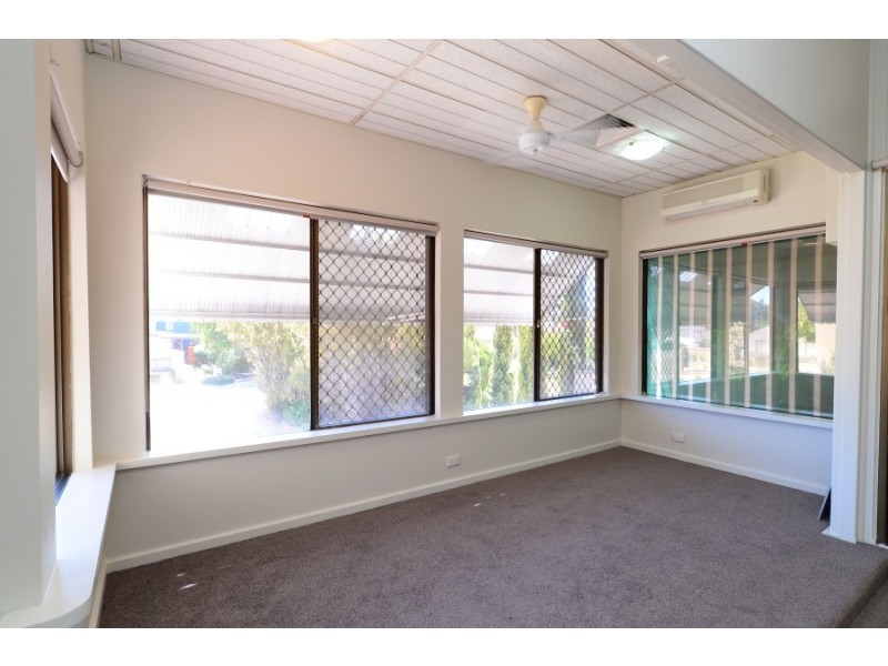 16 Denny Way, Alfred Cove WA 6154