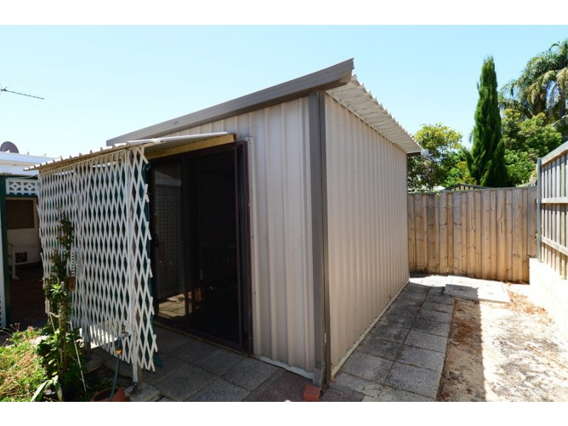 16 Denny Way, Alfred Cove WA 6154