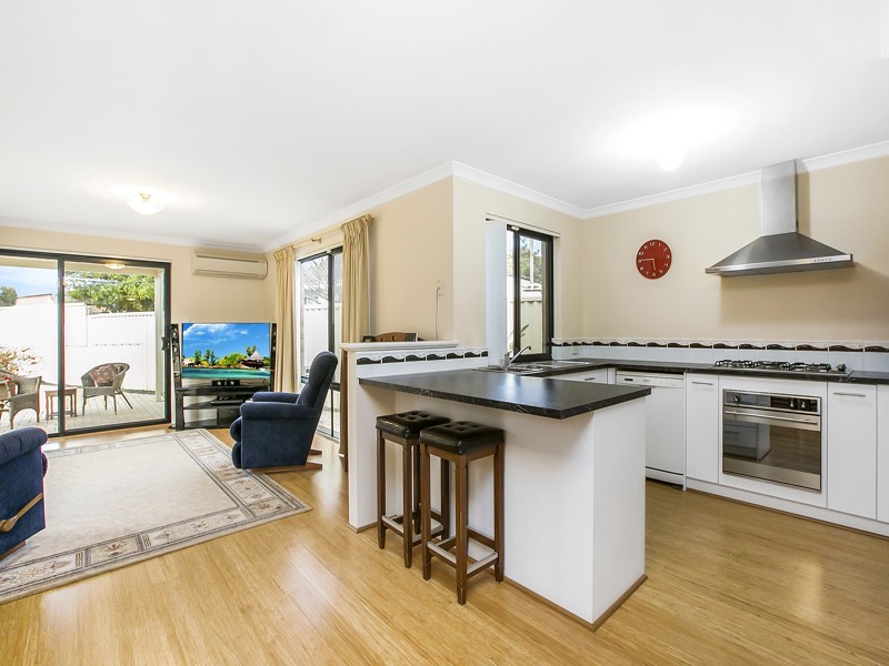 2a Aberle Street, Hamilton Hill WA 6163